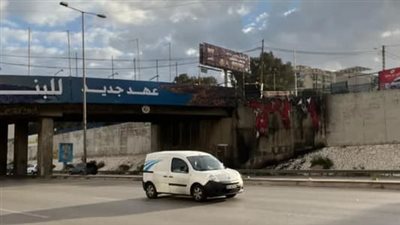 بعد ان تم إحراق لافتات طريق المطار... هل يوقَف الفاعلون؟