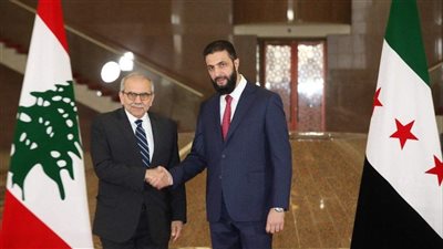 بالصور..اللقاء الأول بين سلام والشرع