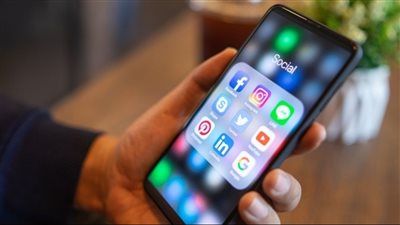 خطر كبير.. احذر تصفح وسائل التواصل لهذه الأسباب