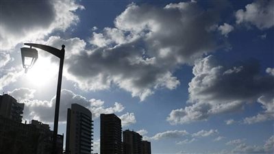 طقس دافئ ومغبر نهارا... ومنخفض جوي اعتبارا من المساء