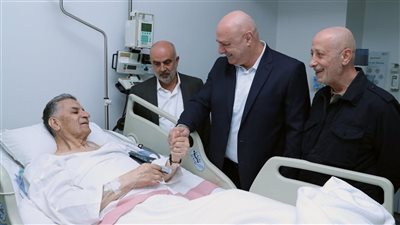 عون في المستشفى مطمئناً على صحّة الراعي