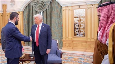 الصّور الأولى للقاء ترامب والشرع في الرياض