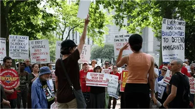 لوس أنجلوس تشتعل... اشتباكات في معركة 