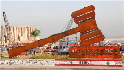 قاضٍ لم يتقاعد من قول الحقيقة… عويدات يتصدّى لاستدعائه في ملف المرفأ ويواجه البيطار والحجّار