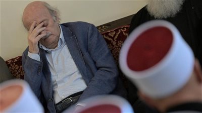 الوضع معقّد... وورقة سياسية من جنبلاط