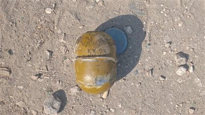 قنبلة يدوية منزوعة الصاعق قرب مدرسةقنبلة يدوية منزوعة الصاعق قرب مدرسة