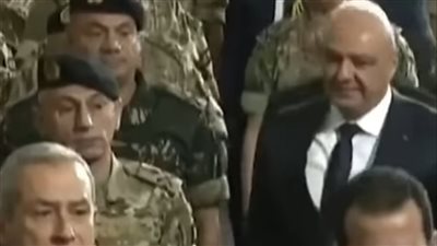 بالفيديو: لقطة طريفة لرئيس الجمهورية... يمازح بكل تواضع 