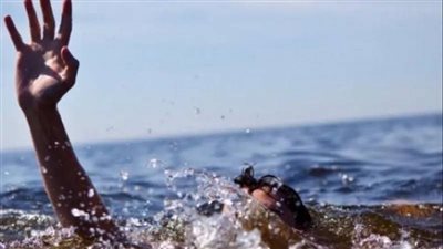 رغم جهود الإنقاذ... الجيش ينتشل جثة بعد حادث غرق في الميناء!