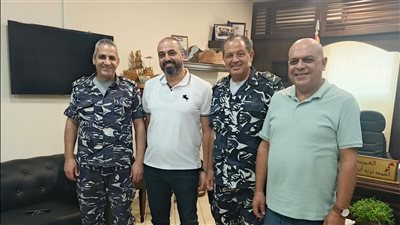 منسق المستقبل في الجنوب زار المحافظ ضو وهنأ قائد منطقة الجنوب في قوى الامن الداخلي وقدم التعازي بشهداء الجيش لقيادة منطقة الجنوب العسكرية