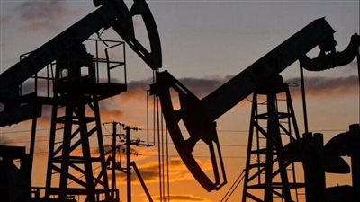 أسعار النفط تستقر وسط مؤشرات على تراجع المخزونات الأميركية
