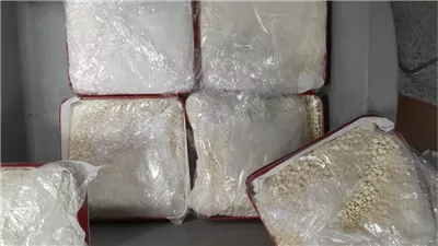 كبتاغون داخل علب للحلويات في مطار بيروت... توقيف امرأة متورطة!