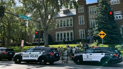 مقتل طفلين وإصابة 17 شخصًا جراء إطلاق النار داخل كنيسة في مينيابوليس الأميركية