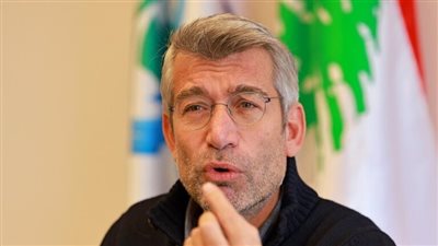 وليد فياض يخرج بعد غياب ويفتح ملفات 