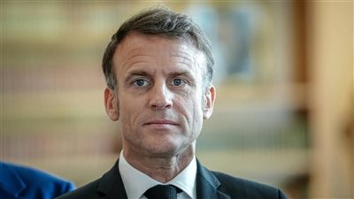 ماكرون يُرحّب بالتمديد لـ