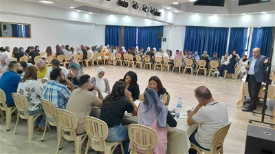 ورشة عمل لثانوية السفير بعنوان 'كيف نكتب تقريرًا ؟' مختبر ابداع يمنح النص روحاً ومعنىً وهدفاً ويرسم الطريق لإتخاذ القرار الصحيح