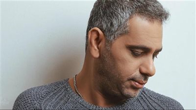 من داخل مخيّم عين الحلوة… إعلاميّ شهير يلتقي فضل شاكر وهذا ما دار بينهم (صورة)