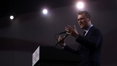 مدير FBI يكشف تفاصيل جديدة عن اغتيال تشارلي كيرك