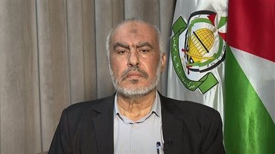 القيادي في حماس غازي حمد في أول ظهور له بعد نجاته من الهجوم الإسرائيلي بالدوحة: كل الأمة مستهدفة