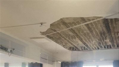 انهيار سقف مدرسة في صيدا والطلاب ينجون بأعجوبة (صورة)