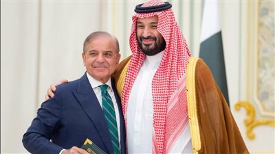 السعودية وباكستان توقعان اتفاقية دفاع مشترك