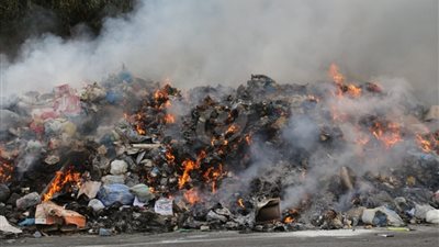 على أوتوستراد الزهراني: تصادم بسبب دخان النفايات