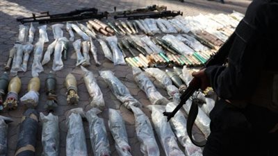 الداخلية السورية: ضبط أسلحة متنوعة داخل سيارة في القصير معدّة للتهريب إلى دول الجوار