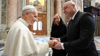 الرئيس عون للبابا: اللبنانيوّن ينتظرونك بفارغ الصبر